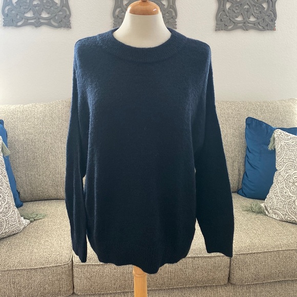 NWOT NEW H&M Dark Blue Sweater size large - Picture 1 of 5
